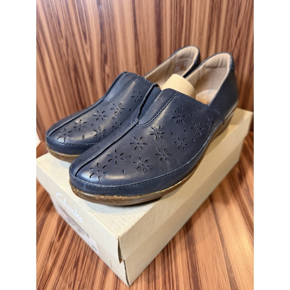Clarks Everlay Dairyn Navy Leather Slip On Loafers Women's 9W Wide Comfort Shoes